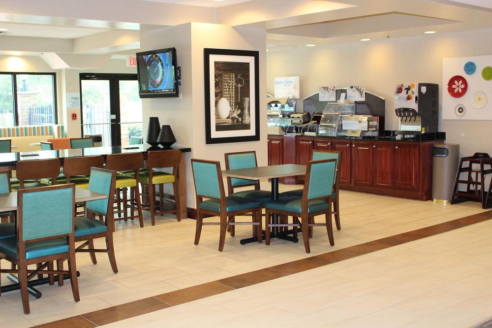 Holiday Inn Express & Suites Mobile West I-10 By Ihg Tillmans Corner Exterior foto